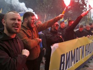 Реформы правоохранительной системы на Украине оказались провальными, но «День Национальной полиции» никто не отменял Реформы правоохранительной системы на Украине оказались провальными, но «День Национальной полиции» никто не отменял Политика