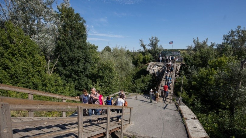 Украина вновь заявила об отмене восстановительных работ моста в Станице Луганской